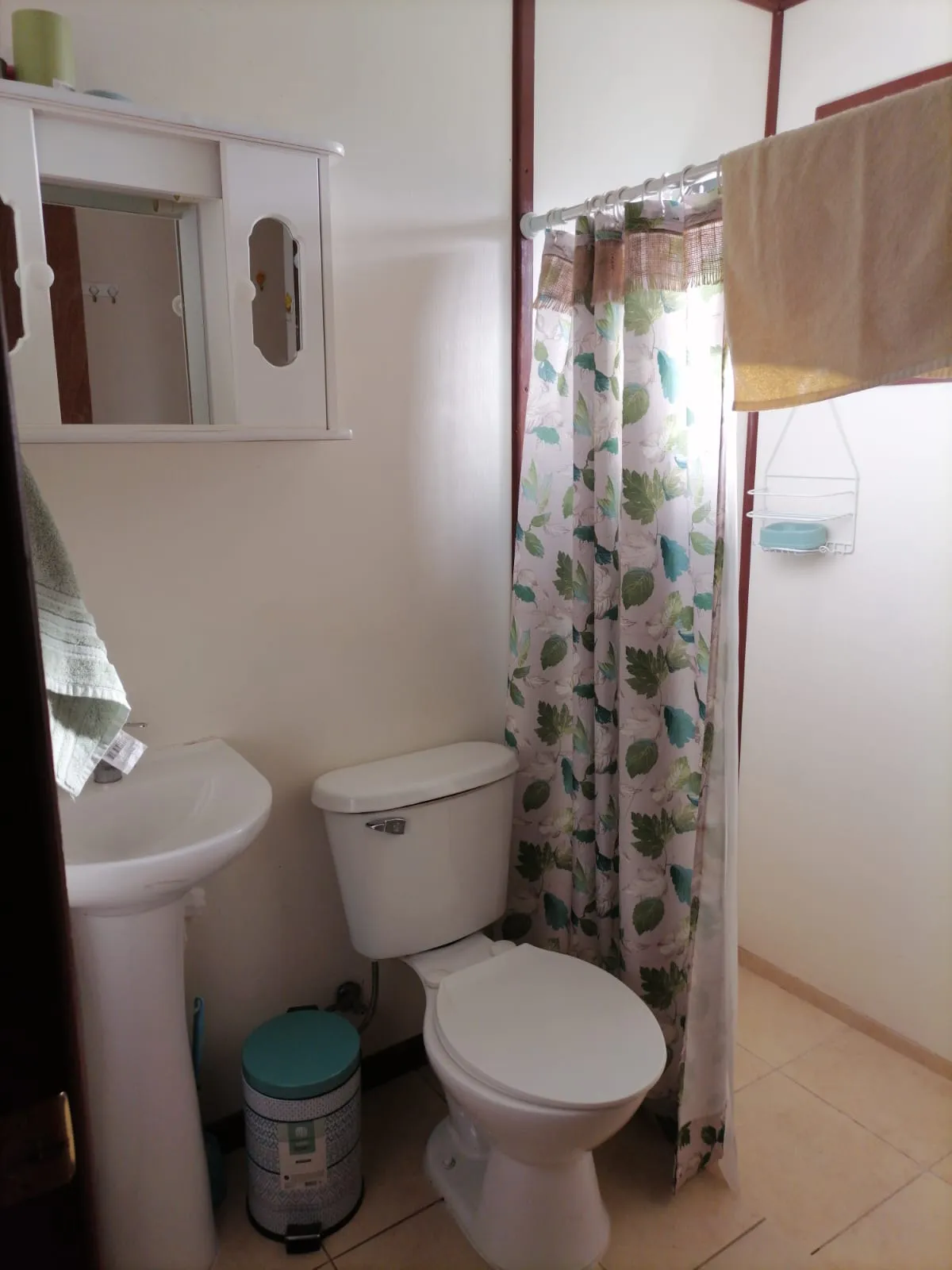 Baño completo con ducha